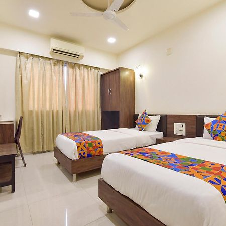 Fabhotel A1 Plaza Ahmedabad Exterior foto