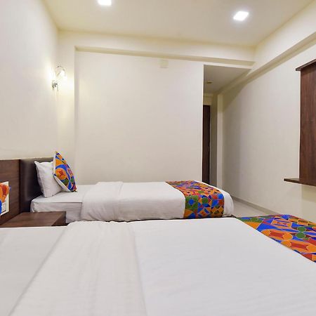 Fabhotel A1 Plaza Ahmedabad Exterior foto