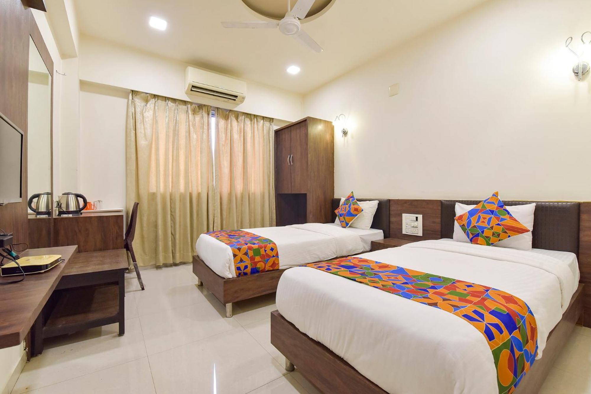 Fabhotel A1 Plaza Ahmedabad Exterior foto