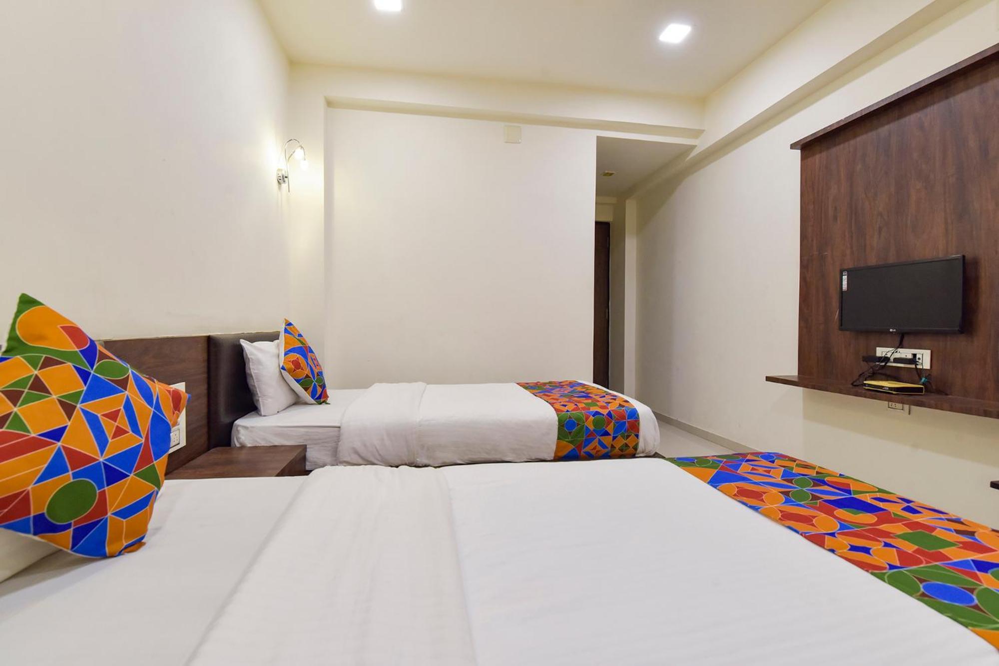 Fabhotel A1 Plaza Ahmedabad Exterior foto