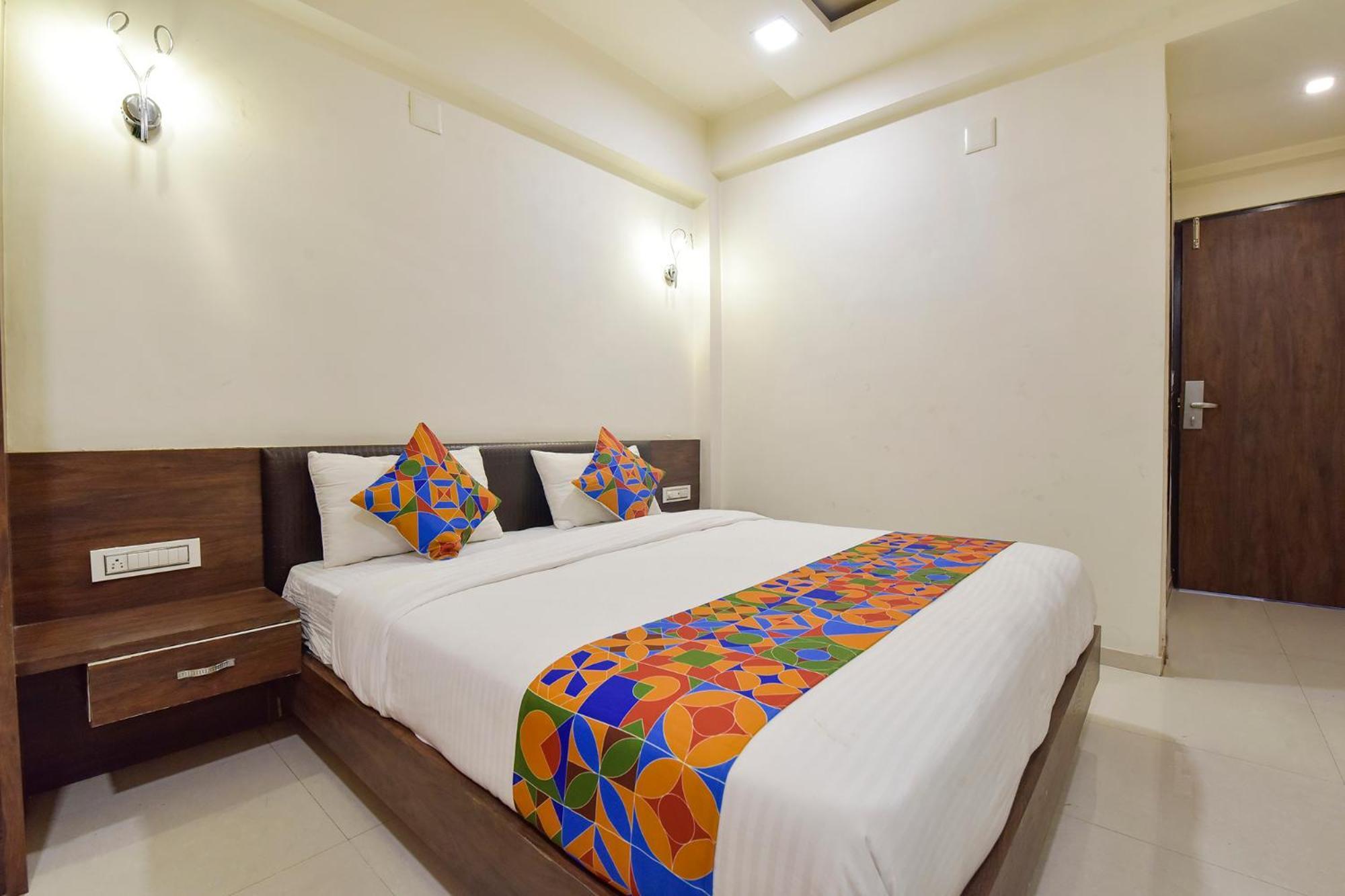 Fabhotel A1 Plaza Ahmedabad Exterior foto
